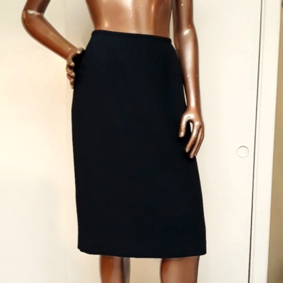 Jacqueline Ferrar Dresses & Skirts - Jacqueline Ferrar Traditional Black Straight Skirt